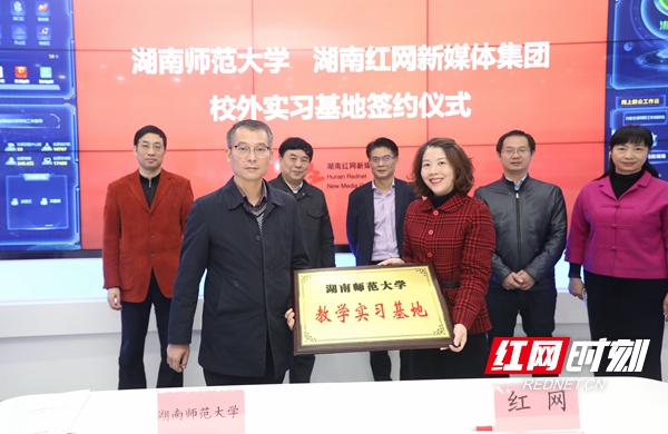 a62d8a117868583f3c141ee6fe1209c.jpg a62d8a117868583f3c141ee6fe1209c.jpg