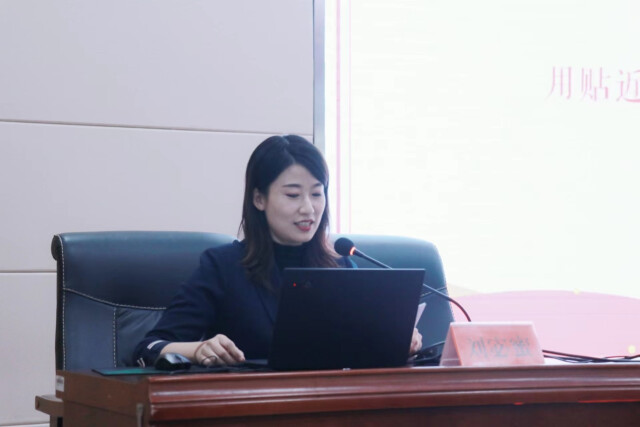 做未來(lái)老師的“引路人” ——記湖南省高校首屆“最美輔導(dǎo)員”、湖南師大文學(xué)院黨委副書(shū)記劉宓蜜