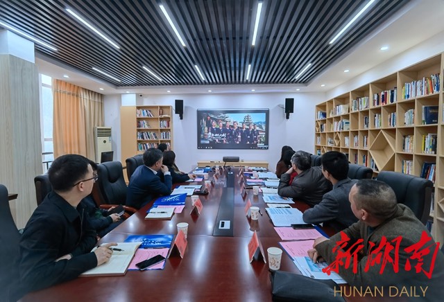 毛運鴻率考察團赴湖南師范大學旅游學院、湖南第一師范學院對接洽談縣校合作事宜